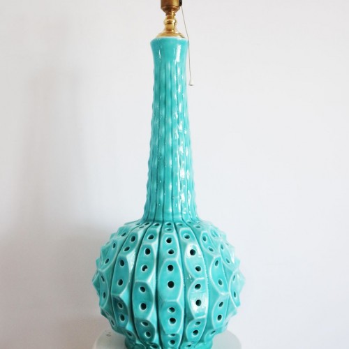 Lámpara de cerámica de Manises con luz interior, vintage 60s.