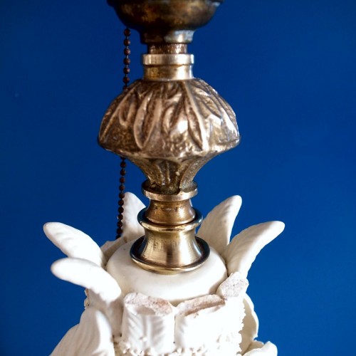 Gran lámpara de cerámica de Manises, acabado blanco mate. Vintage 50s-60s.