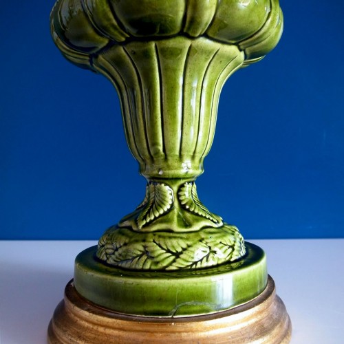 Lámpara de cerámica de Manises, en verde. Vintage años 50s- 60s.