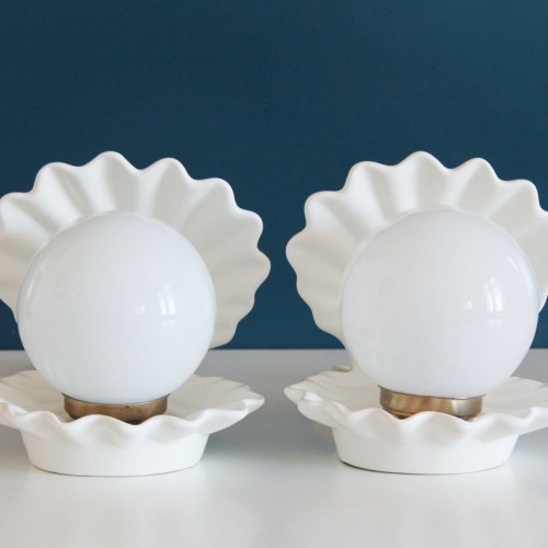 Pareja de lámparas de cerámica con forma de conchas y perlas. Vintage años 50s-60s.