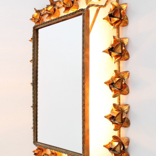 Espejo retroiluminado con marco de forja dorada. Vintage 50s-60s.