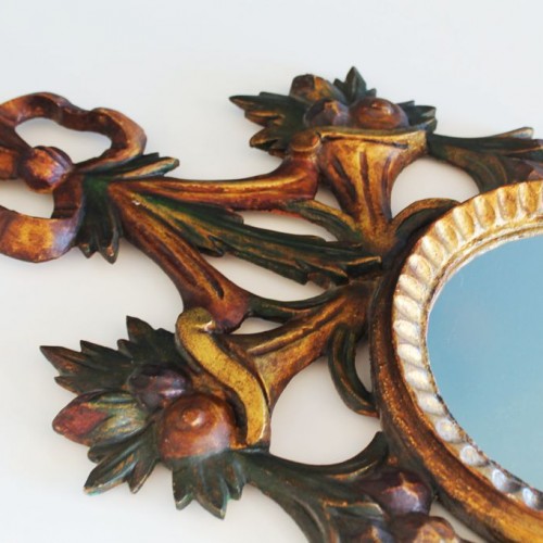 Espejo cornucopia barroco de madera tallada, policromada y dorada al pan de oro. Vintage 50s-60s.