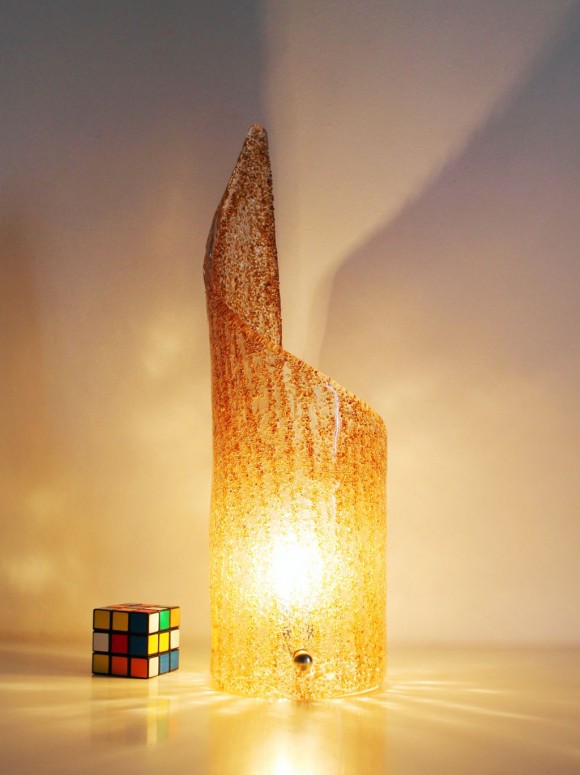 Lámpara de mesa de cristal "rugiadoso" de Murano, en color ámbar, vintage años 70s.