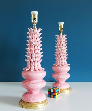 Excelente pareja de lámparas de cerámica rosa de Manises. Vintage años 50s-60s.