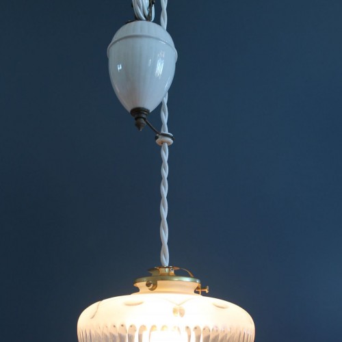 Lámpara antigua "sube y baja", con sistema de polea y contrapeso. Vintage años 20s-30s.