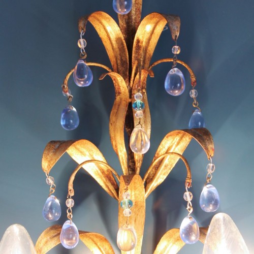 Preciosa pareja de apliques de forja dorada y cristal de Murano. Italia, vintage años 50s.