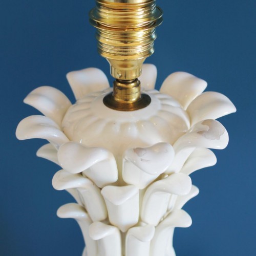 Excelente lámpara vintage de cerámica de Manises (Valencia), forma de piña, vintage años 50-60.