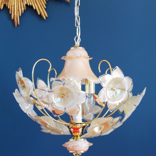 Excelente lámpara chandelier de flores de cristal de Murano y latón dorado, vintage 70s.
