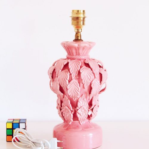 Lámpara de cerámica de Manises en color rosa, Vintage 50s-60s.