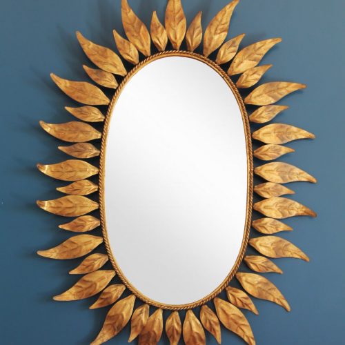 Espejo sol con diseño de hojas, forja dorada. Vintage años 60.