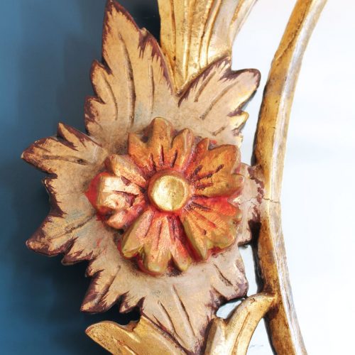 Espejo cornucopia barroco de madera tallada, policromada y dorada al pan de oro. Francia, Vintage 50s-60s.