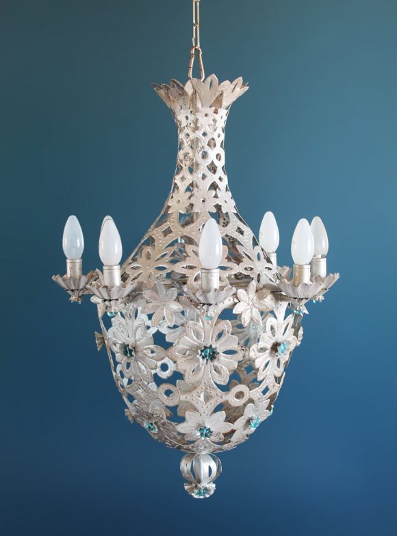 Espectacular lámpara saco o Montgolfiere de hojalata y cuentas de cristal. Vintage 50s-60s.
