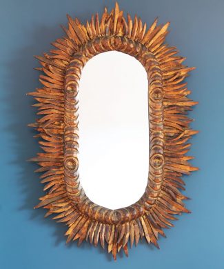 Gran espejo sol de madera dorada. Tallado a mano. Vintage años 50-60.