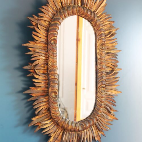 Gran espejo sol de madera dorada. Tallado a mano. Vintage años 50-60.