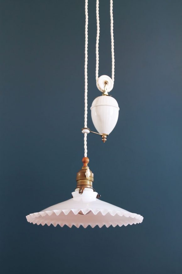 Lámpara antigua sube y baja, con sistema de polea y contrapeso, completa. Vintage años 20s-30s.