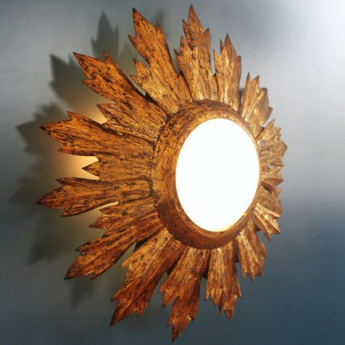 Lámpara plafón o aplique sol en forja dorada al pan de oro. Convertible en espejo. Vintage años 60.