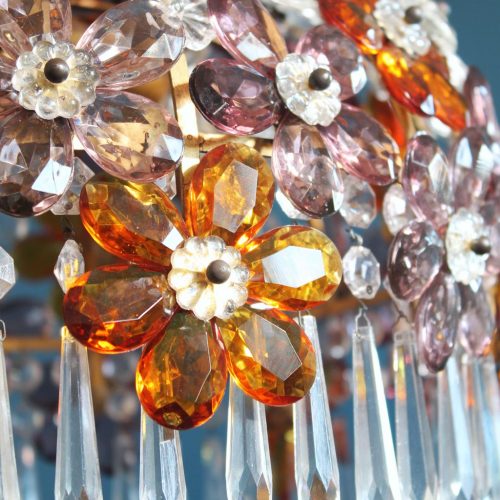 Espectacular lámpara de techo con flores y lágrimas de cristal, vintage 70s.