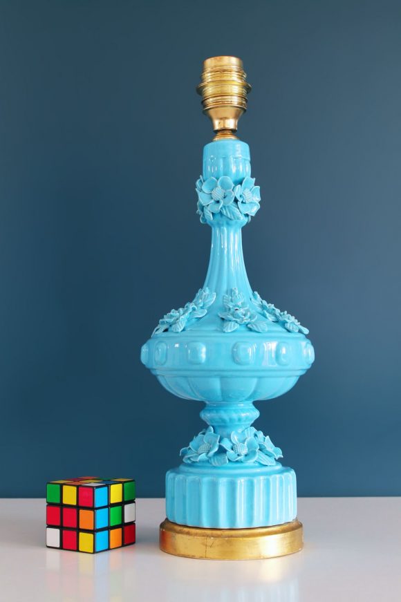 Lámpara de cerámica de Manises, en color azul. Vintage años 50s- 60s.