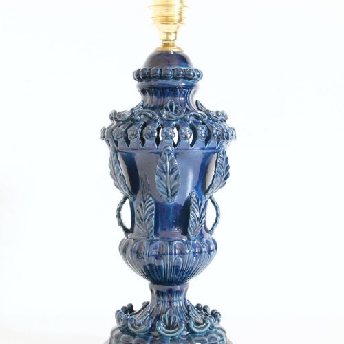 Exquisita lámpara de cerámica de Manises (Valencia). Azul oscuro. C. Hispania. Vintage años 50s-60s.