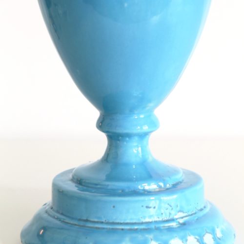 Lámpara de cerámica calada de Manises en color azul, vintage años 50-60.