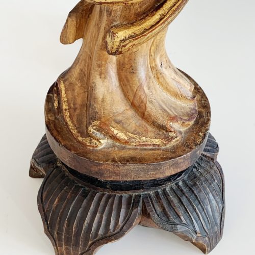 Dama china - Lámpara de mesa de madera tallada, de estilo oriental. Vintage 50s.