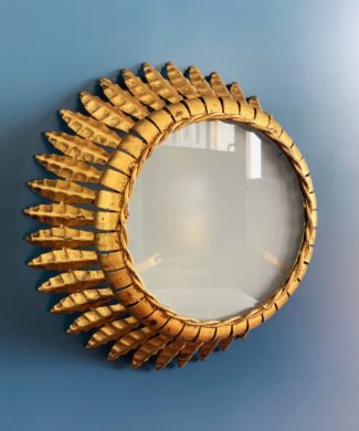 Lámpara plafón o aplique sol en forja dorada, con diseño de hojas. Convertible en espejo. Vintage años 60.