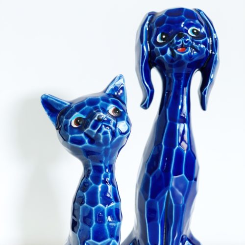 Perro y Gato - Pareja de figuras de porcelana japonesa Eiho, en color azul. Vintage 1960.