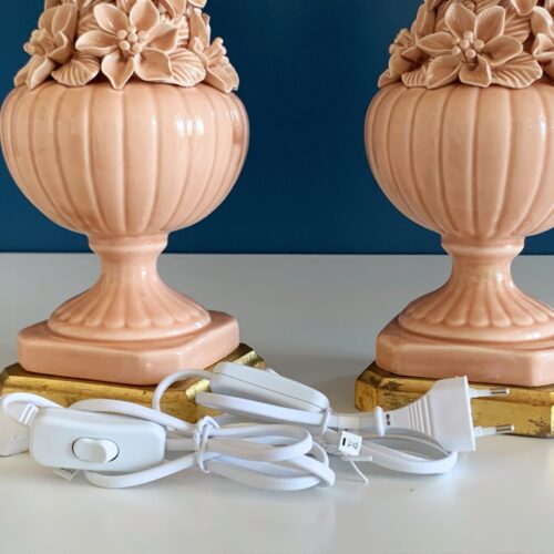 Preciosa pareja de lámparas de cerámica Manises (Valencia). Rosa pálido. Vintage años 50s-60s.