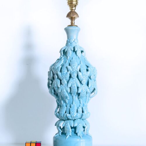 Excelente lámpara de cerámica de Manises en color azul. C. Bondía. Vintage años 50s-60s.