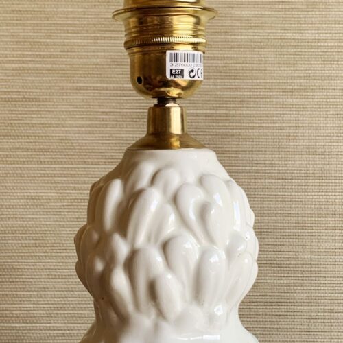 Gran lámpara de cerámica de Manises en color blanco y diseño orgánico. C. Bondía. Vintage 50s-60s.
