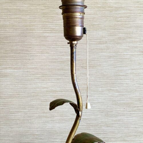 FLORES DE HIERRO - Lámpara escultural de sobremesa realizada en forja dorada. Vintage años 50s-60s.