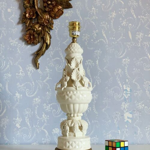 Lámpara de cerámica de Manises, Bondía, en color blanco, perfecto estado. Vintage 50s-60s.