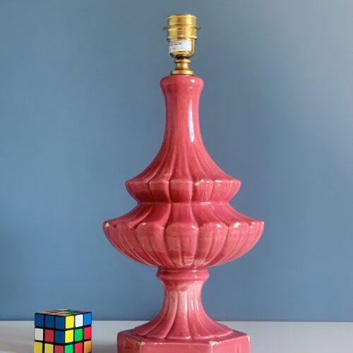 Lámpara de cerámica de Manises en color frambuesa, Mid Century vintage años 60.