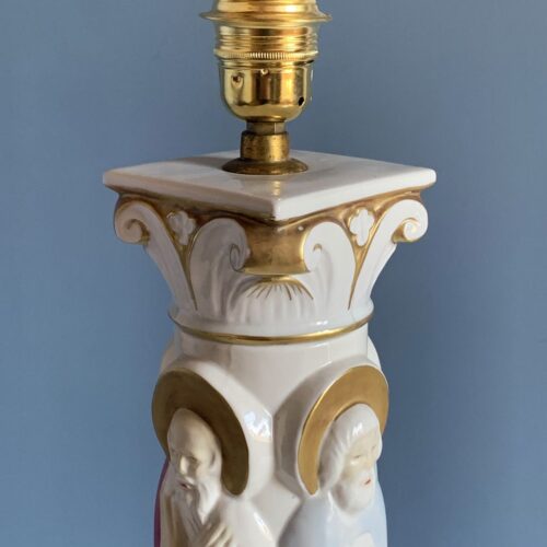 Lámpara de porcelana de Manises, columna con los 4 evangelistas. Vintage 50s-60s.