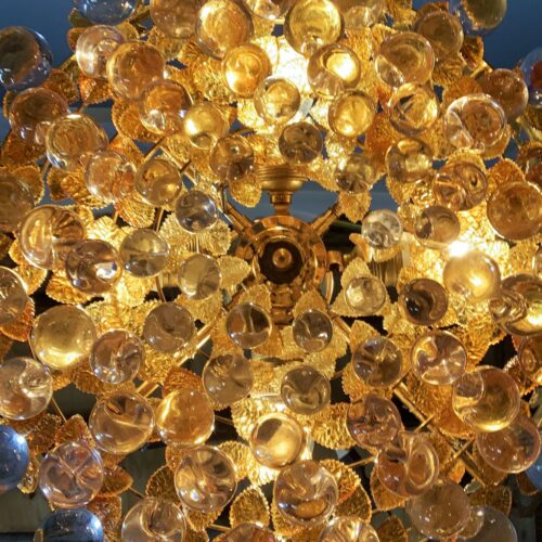 MANZANAS DE CRISTAL - Gran lámpara de techo de cristal y metal dorado, vintage años 70s.