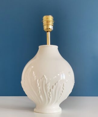 Lámpara de cerámica de Manises con hojas. Vintage 70s.