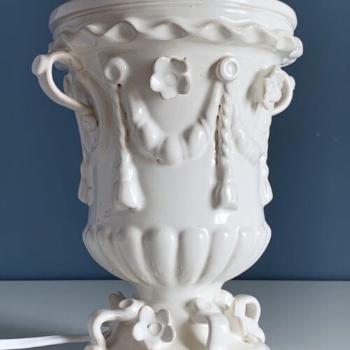 Lámpara de cerámica de Manises. Albahaquera de José Gimeno. 1ª mitad siglo XX.