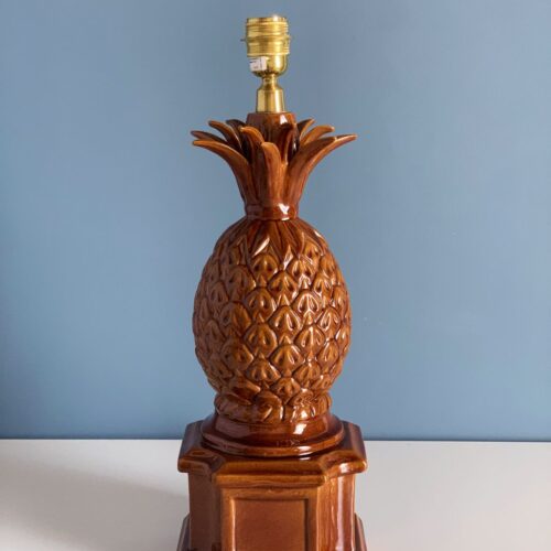 Gran lámpara de cerámica de Manises en forma de piña, color marrón, vintage años 50-60.