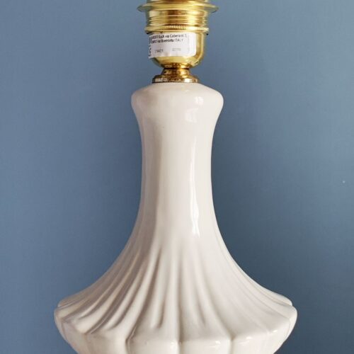 Pagoda - Lámpara de cerámica de Manises. Cerámica blanca. Vintage 50s-60s.