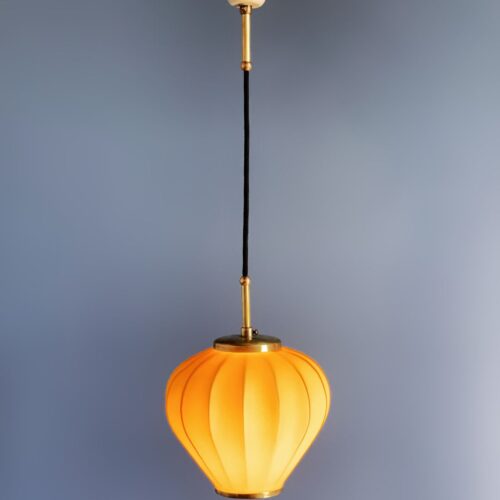 Preciosa lámpara farolillo de cristal opal y latón dorado, vintage 50s.