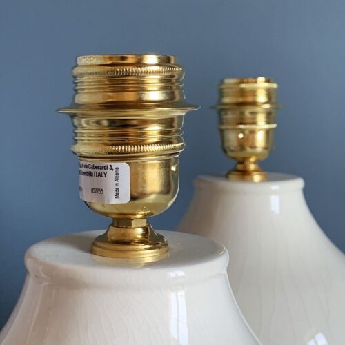 Pareja de lámparas de cerámica de Manises, blanco, con diseño de hojas. Vintage 70s-80s.