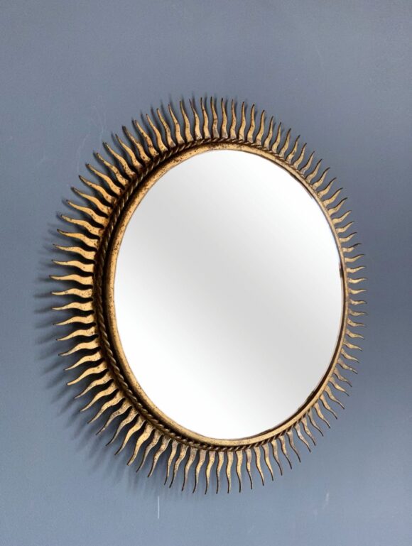 Espejo sol de acero dorado al pan de oro. Vintage años 60.